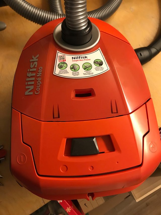 Aspiradora Nilfisk Coupé Neo 1600W de segunda mano por 50 € en A Coruña