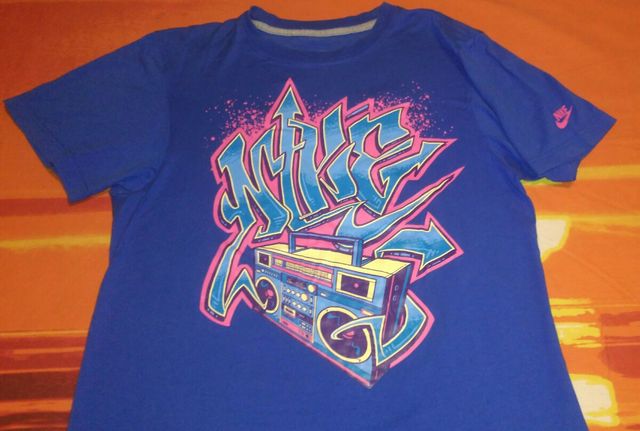 camiseta Nike retro.