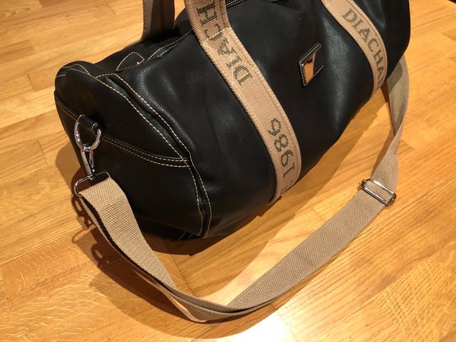 Bolsa de deporte de piel NUEVA