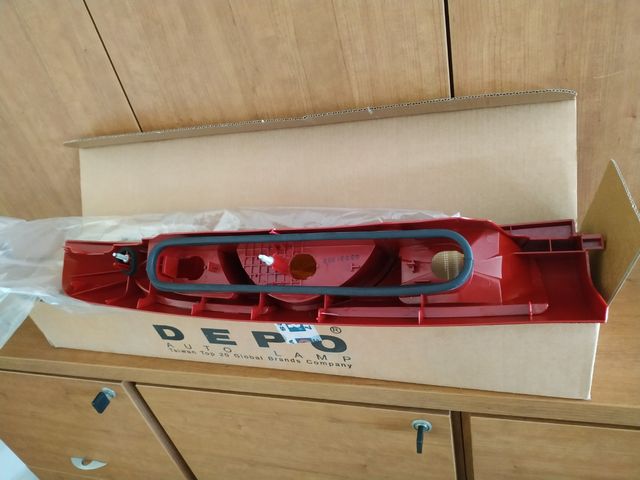 Piloto trasero derecho Renault Kangoo nuevo