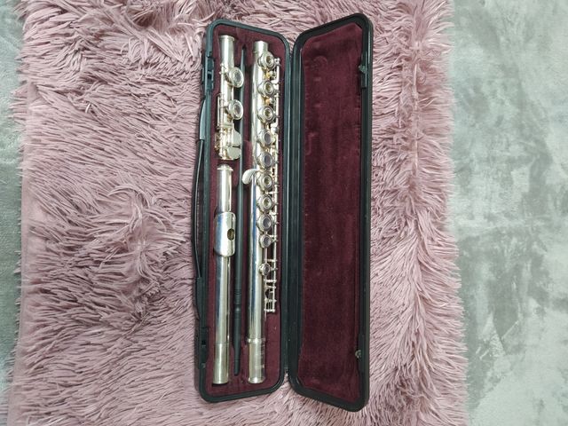 Flauta travesera Yamaha 281