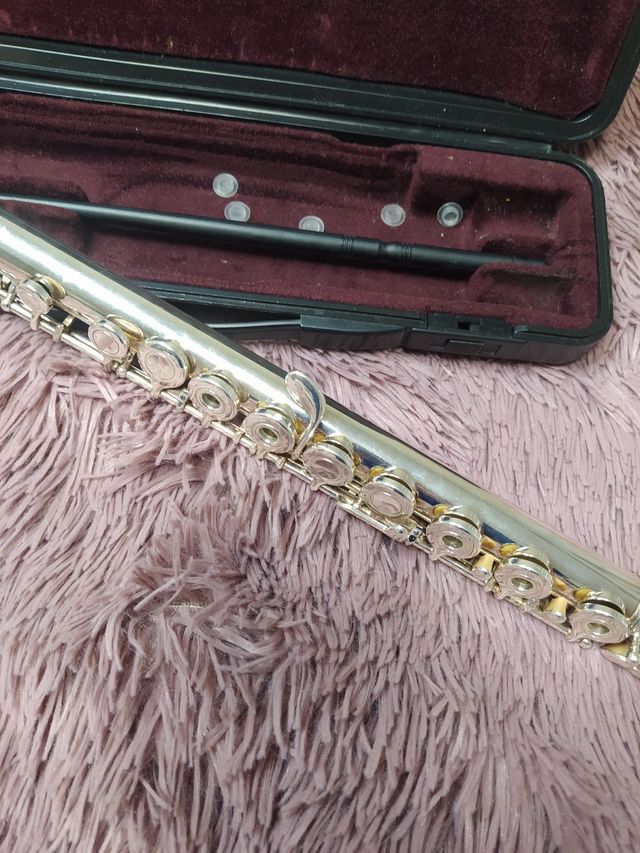 Flauta travesera Yamaha 281