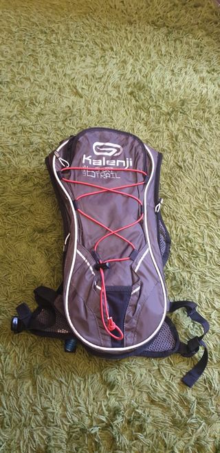 Mochila hidratación - Camelbak Decathlon de segunda mano por 5 EUR en  Madrid en WALLAPOP