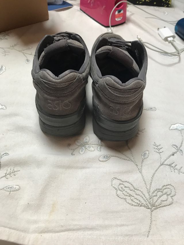 Zapatilllas ASICS T 42 US 8 1/2; 26.5 CM