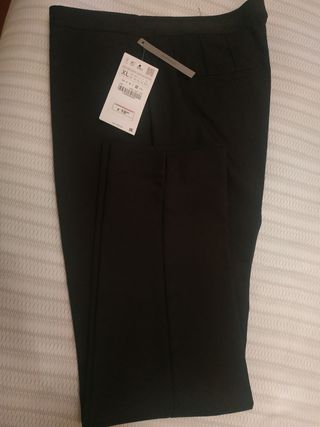 Pantalón vestir mujer Zara de segunda mano por 9 EUR en Bilbao en WALLAPOP