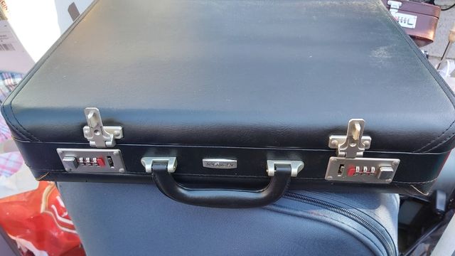 Maletines piel y Aluminio