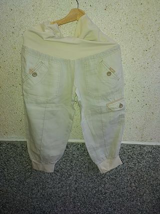 Pantalón premamá pirata de segunda mano por 3,5 EUR en Ciempozuelos en  WALLAPOP