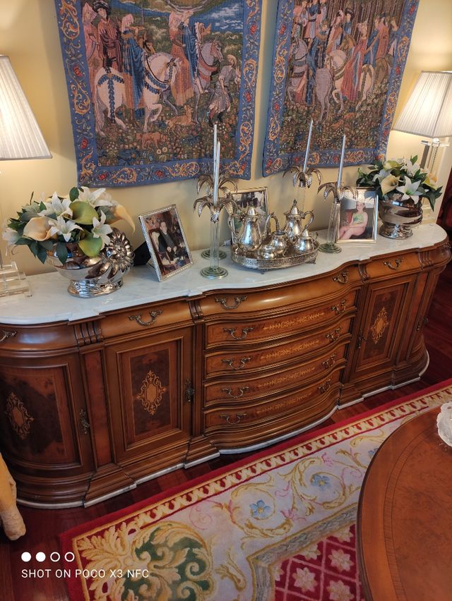 Aparador para comedor de segunda mano por 950 € en Madrid en WALLAPOP