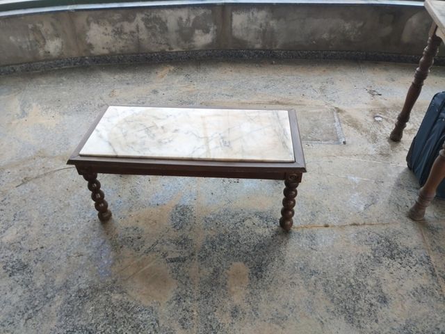 Mesita de madera antigua, oferta, buen estado!