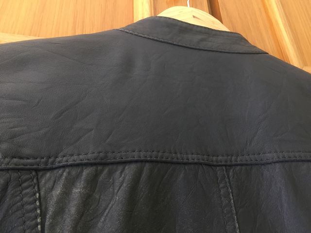 Cazadora cuero azul grisáceo