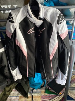 Chaqueta cordura mujer de segunda mano por 100 EUR en Arroyo de La Miel en  WALLAPOP
