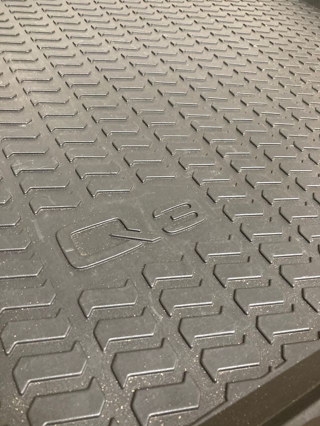 Audi Q3 cubre maletero año 2017 protector original