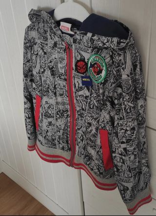 Sudadera Marvel Primark de segunda mano por 5 EUR en Madrid en WALLAPOP