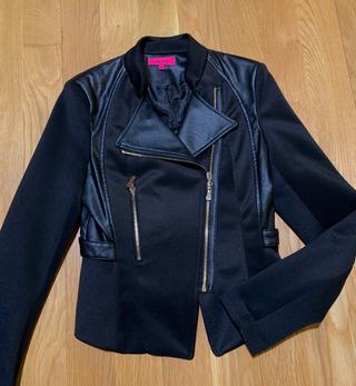 Chaqueta\\/cazadora\\/biker negra.Talla 38\\/S. OSLEY de segunda mano por 28  EUR en Santo Domingo de la Calzada en WALLAPOP