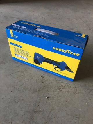Tijera poda eléctrica a batería de segunda mano por 145 EUR en Selgua en  WALLAPOP