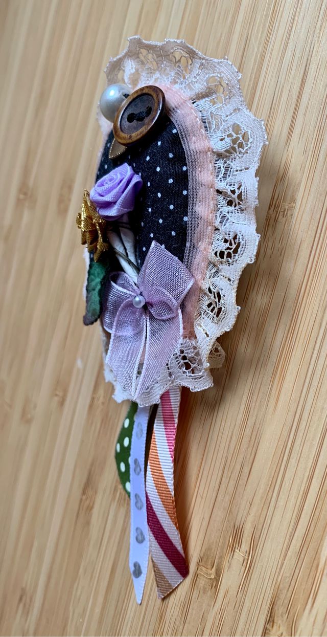 Broche bordados