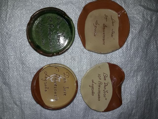 4 ceniceros de barro