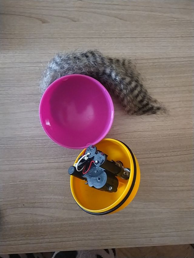 juguete de perro o gato con movimiento