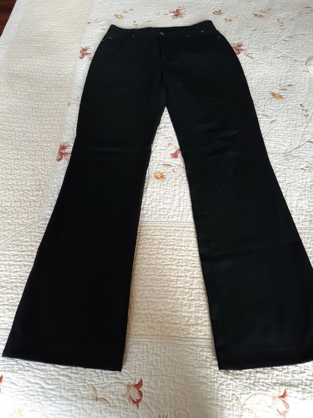 pantalón negro marca ANINOTO mujer