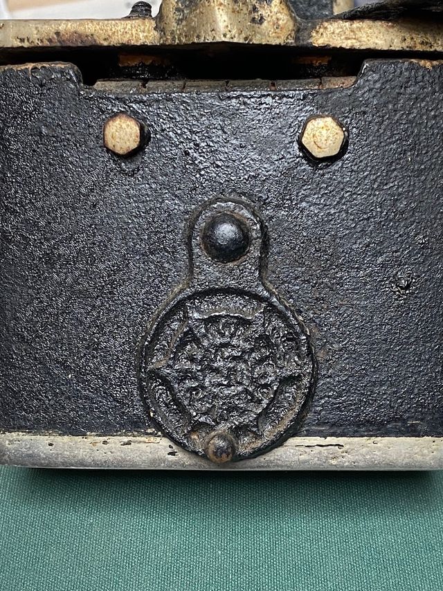 Plancha de carbón única. Aristas pulidas