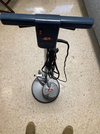PULIDORA ELÉCTRICA MONODISCO K1-B. MARCA LUX de segunda mano por 345 EUR en  Córdoba en WALLAPOP