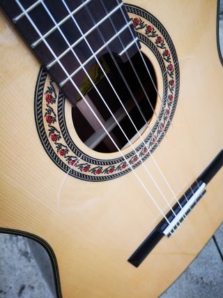 Guitarra flamenca de palosanto de Guitarras Caro de segunda mano por 320  EUR en Cornellà de Llobregat en WALLAPOP