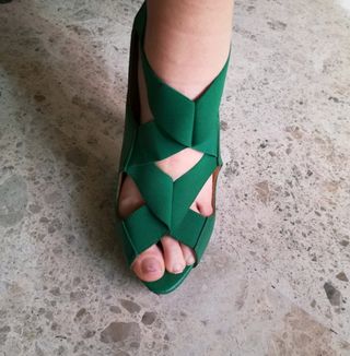 Zapatos de fiesta verdes de segunda mano por 12 EUR en Córdoba en WALLAPOP