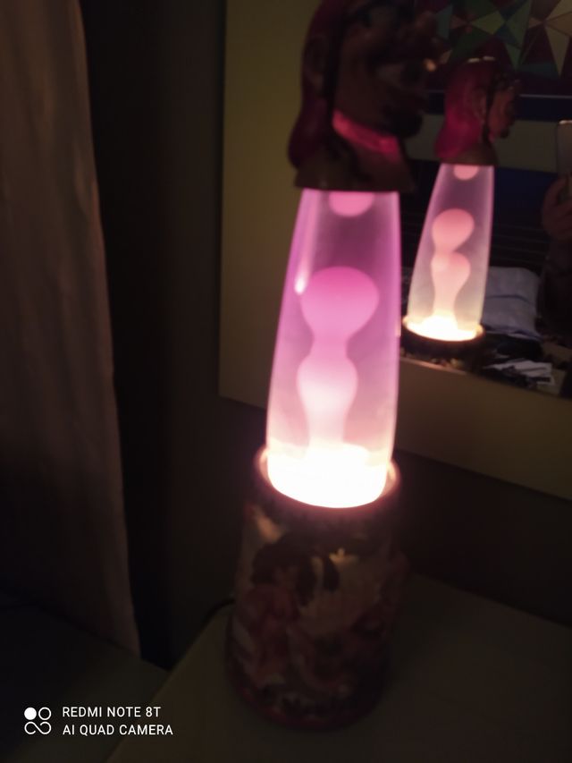 Lampara con motivos de Bob Marley.