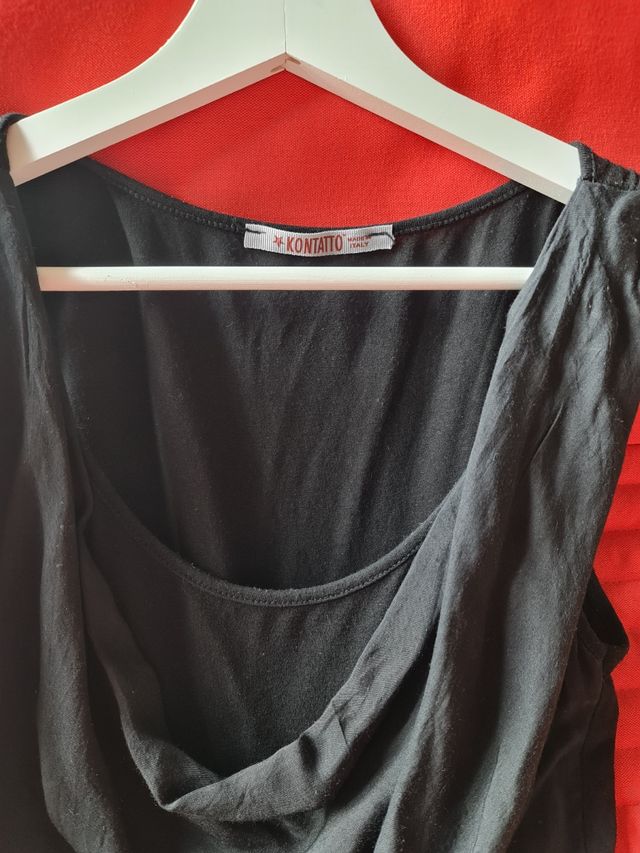 camiseta de chica negra. Talla S