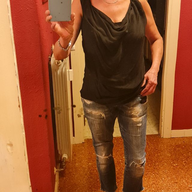 camiseta de chica negra. Talla S