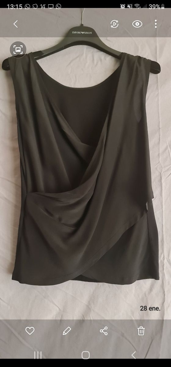 Camiseta negra de chica. Talla S