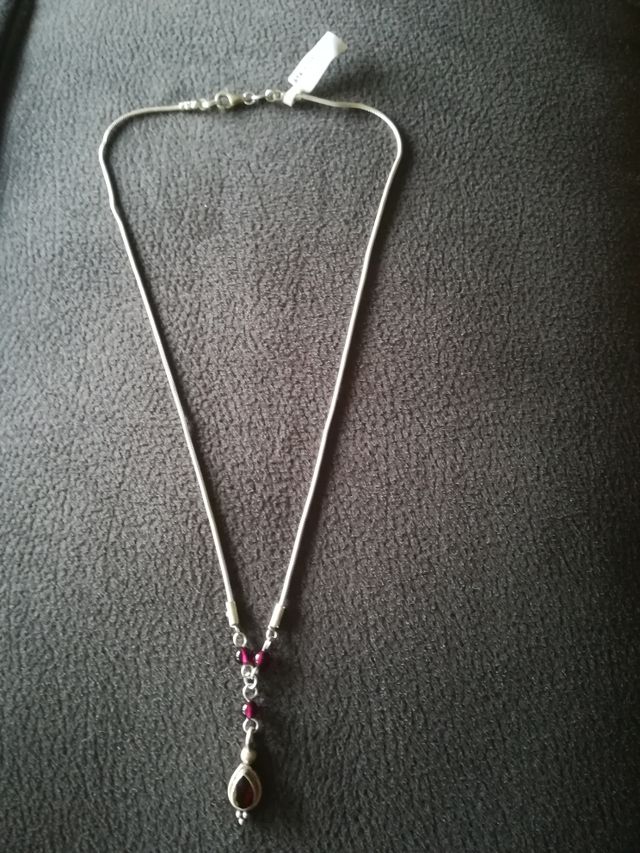 Colgante de plata y   granate