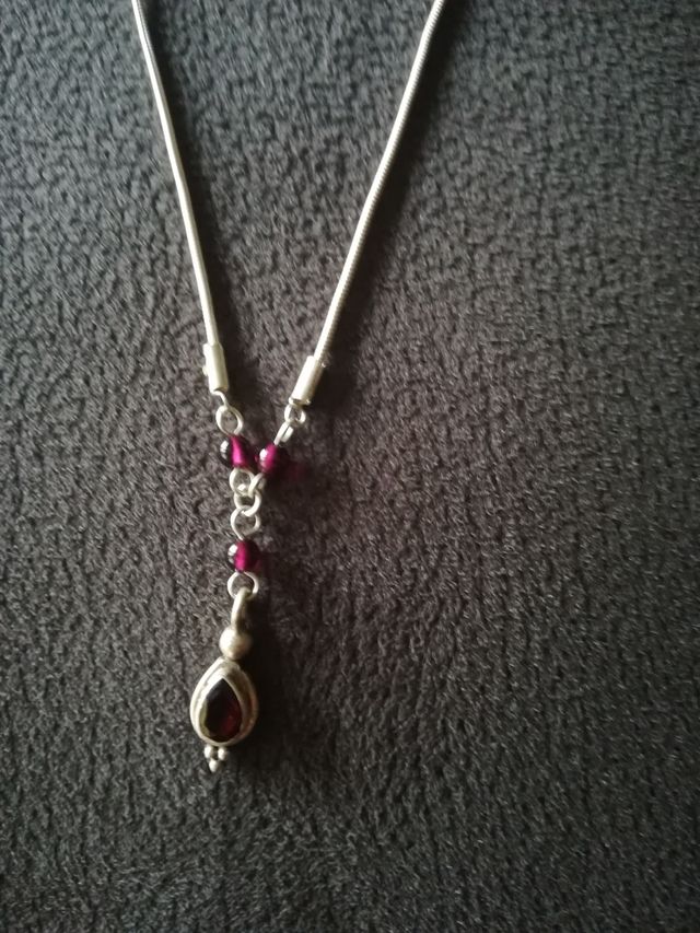 Colgante de plata y   granate