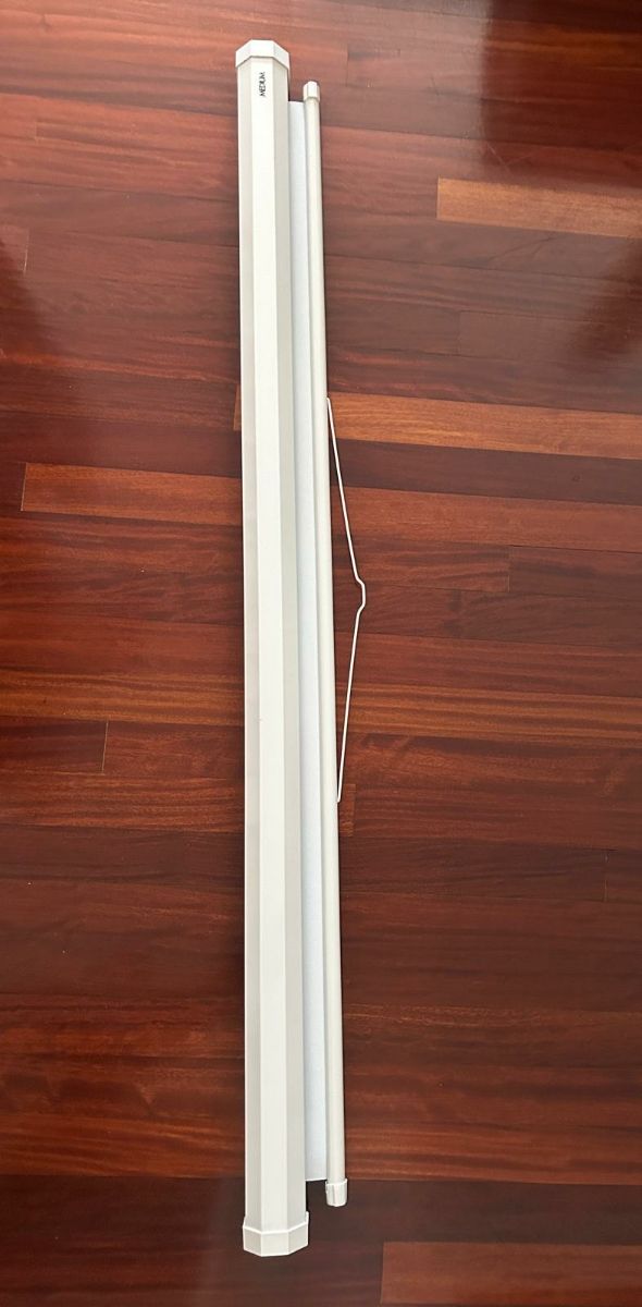 Pantalla mural enrollable 