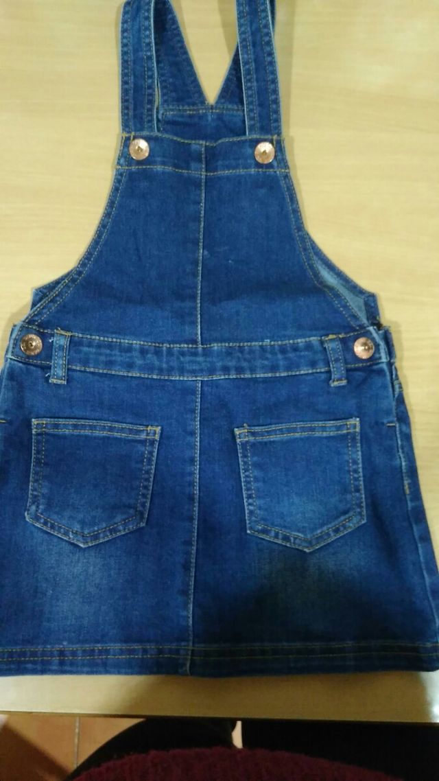 peto vaquero falda talla 4/5