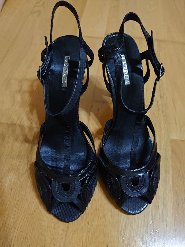 Sandalias negras