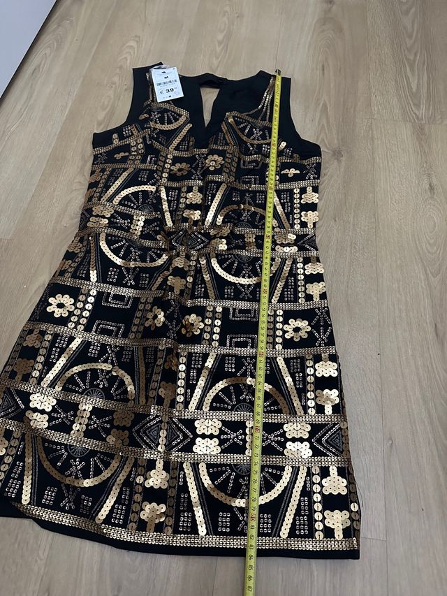 Vestido negro con lentejuelas doradas ,talla M