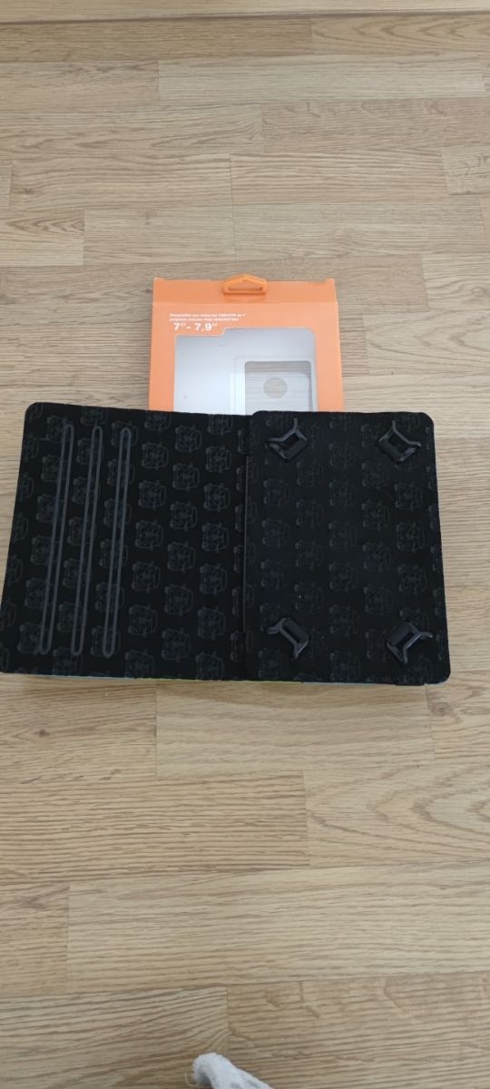 Funda universal tablet 7-9" Callate la boca