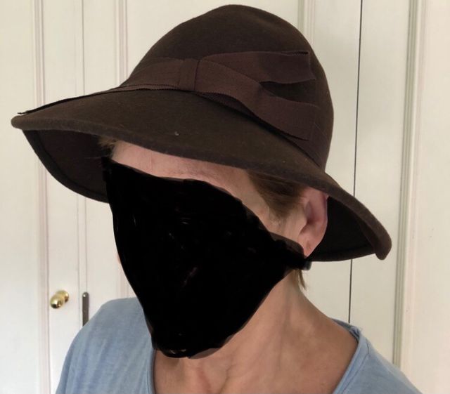 Sombrero con lazo marrón