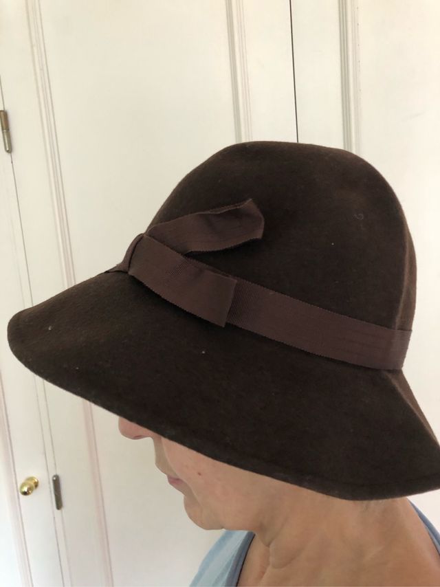 Sombrero con lazo marrón