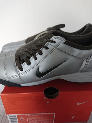 إجراء ضاحية ألم المعدة nike total 90 multitaco - nicholasdown.net