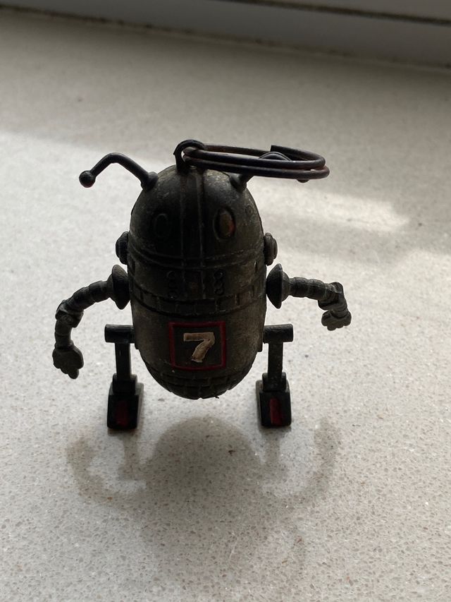 Llavero Zark 7 , Comando G