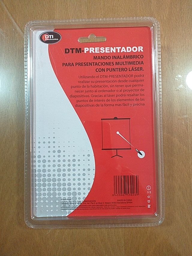 Puntero laser y mando a distancia