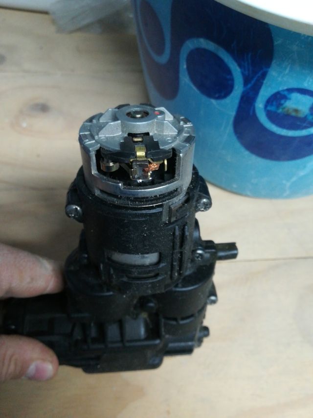 motor taladro Dewalt DC235