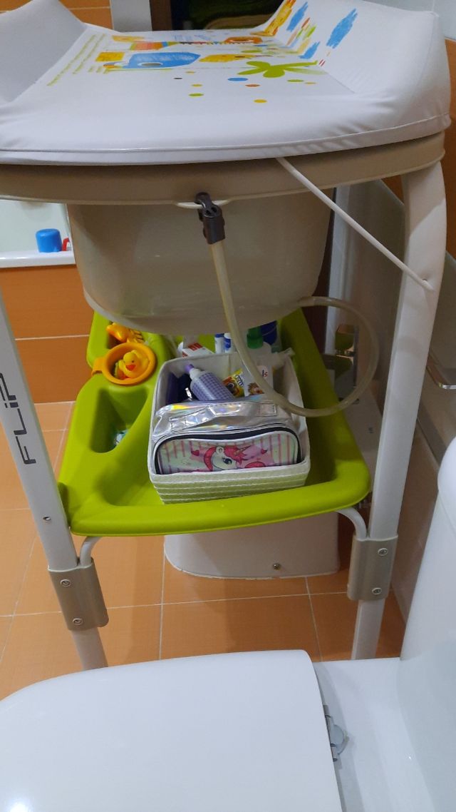 Bañera con cambiador Flip de Jané