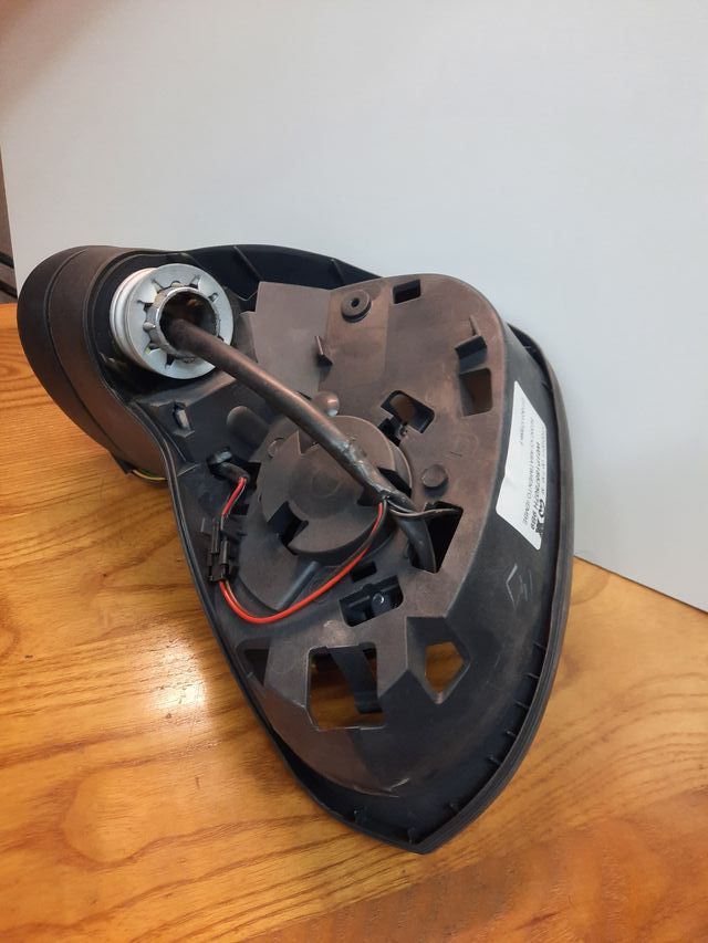 ESPEJO RETROVISOR SEAT LEÓN ELÉCTRICO