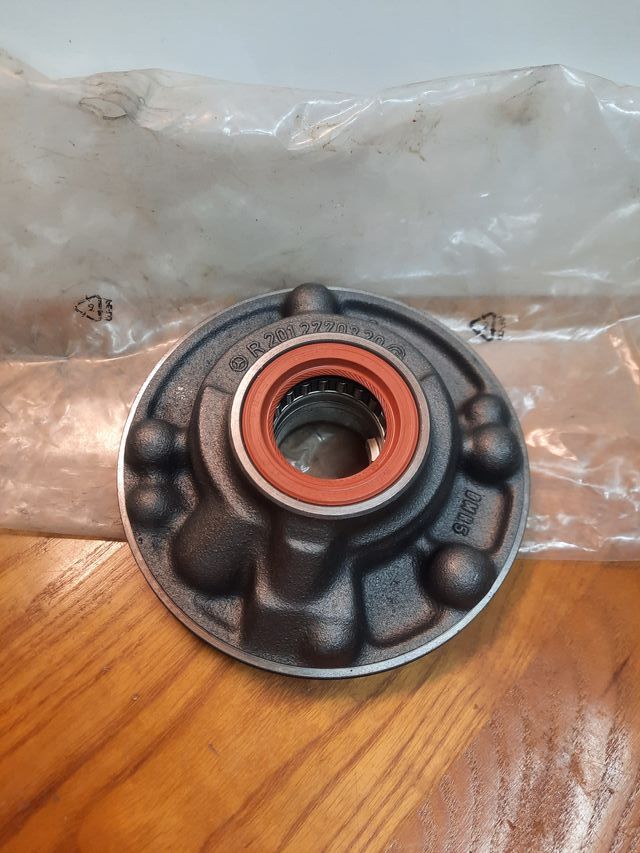 BOMBA DE ACEITE R2012770320