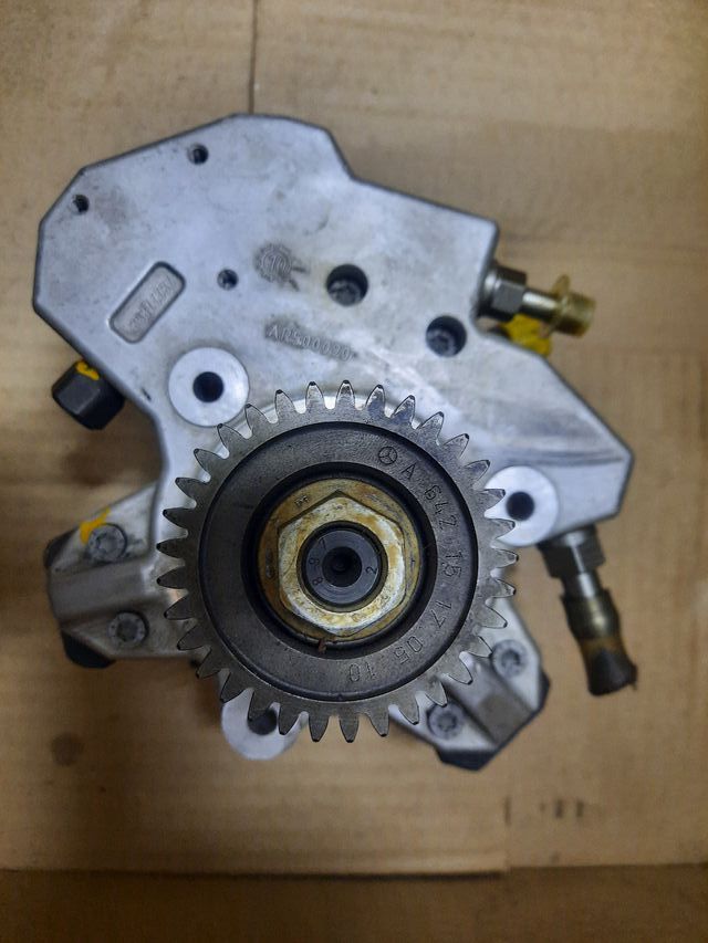 BOMBA GASOIL A6420700801