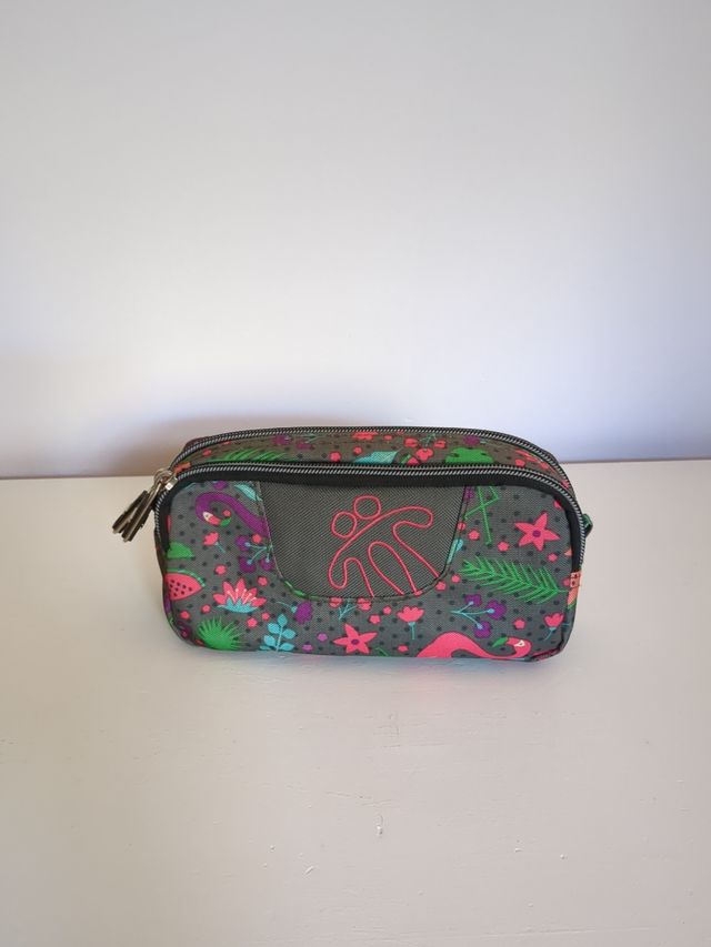 Mochila Escolar con ruedas y estuche