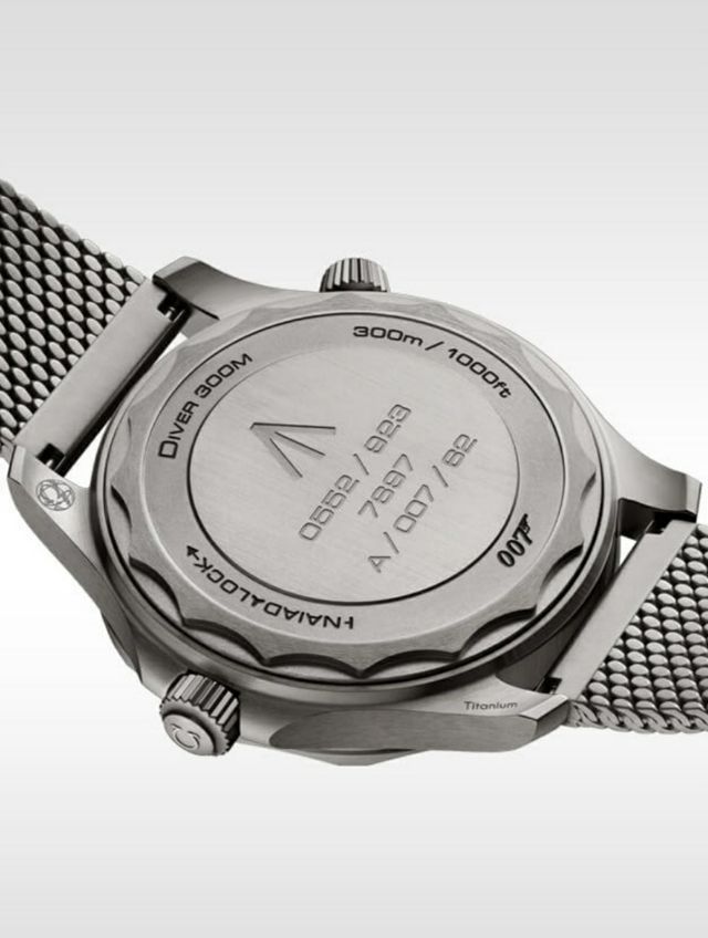 Reloj Omega Edición 007 Titanio.